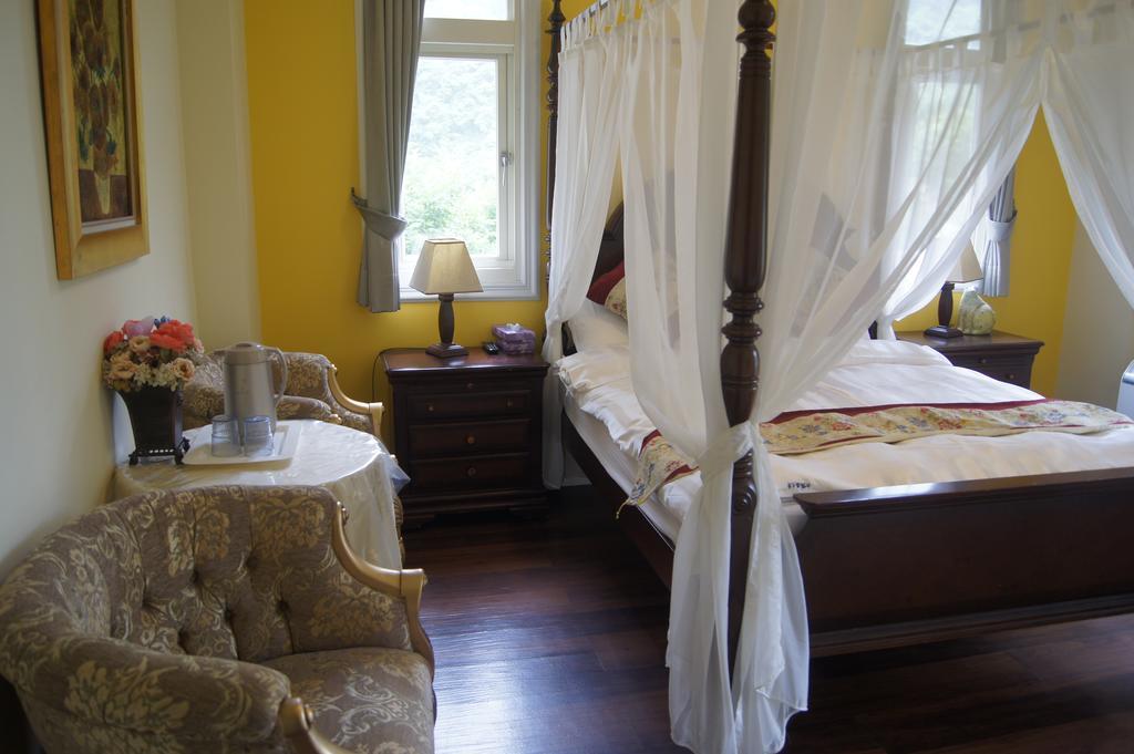 Left Bank Bnb Ťiao-si Exteriér fotografie